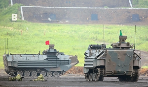 日本自衛隊實彈演習「重奪」釣魚島