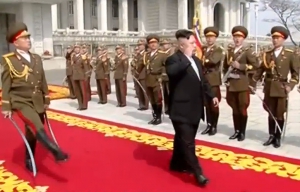 北韓領導人金正恩今早閱兵紀念「太陽節」