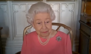 英女王稱打疫苗「一點也不痛」籲民眾接種