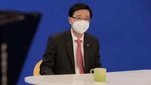 李家超﹕兒童接種率達滿意水平才考慮取消口罩令
