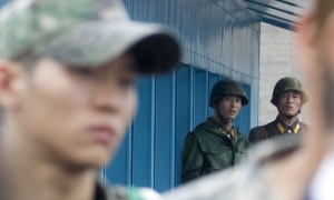 駐韓美軍闖入朝鮮遭扣留 目擊者﹕大笑跑向分界線