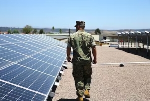 【軍事博評】張競：從營區建物裝設光電設施談隱蔽偽裝