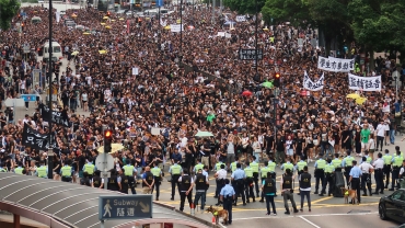 三男女涉反修例活動禁錮及非禮判囚 法官斥挾善行惡