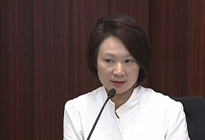 梁振英答應下周四到立法會接受議員提問