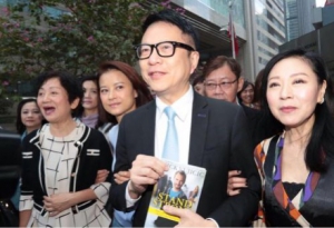 亞視又拖糧 葉家寶應諾辭職