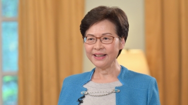 特首﹕通關初期將設配額 以恩恤及商務優先