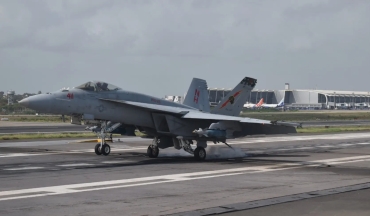 波音 F/A-18E 超級大黃蜂完成印度海軍滑躍起飛測試