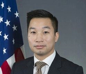 台灣旅遊法生效美國副助卿黃之瀚今訪台