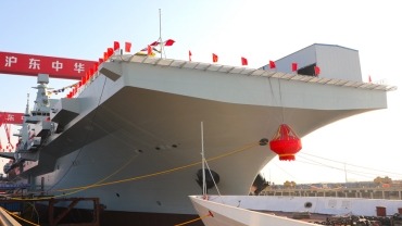 中國自主研製076兩棲攻擊艦首艦下水命名