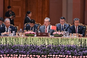 王毅﹕中方願同金磚國家共同應對人類社會面臨緊迫挑戰