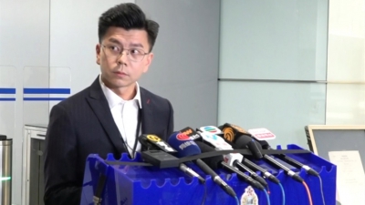 警搗非法電台拘五人 涉傳警力布防助示威