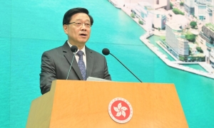 李家超﹕指政府只重視國安不管其他說法荒謬
