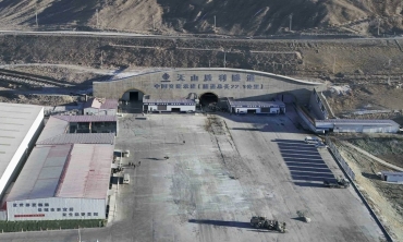 世界最長高速公路隧道貫通 穿越天山從三小時縮至廿分鐘