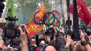 巴黎奧組委總部外爆發親巴示威&nbsp; 要求禁制以色列參與賽事