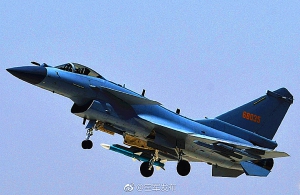 中國空軍新戰鬥機「殲-10C」本周一正式服役