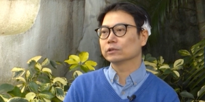 清路障遭人渠蓋擊頭 傷者央視受訪：市民不發聲社會將更沉淪