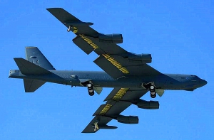 美B52戰略轟炸機飛近廣東國防部指掌握情況