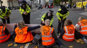 英修訂《公共秩序法案》加強警察執法權　辛偉誠：不能讓抗議者擾亂民眾生活