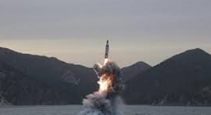 朝鮮潛射彈道導彈落入日本防空識別區