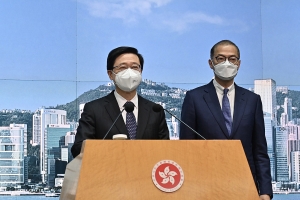 被指與李家超有抗疫政策分歧 盧寵茂﹕如父母分飾好人衰人