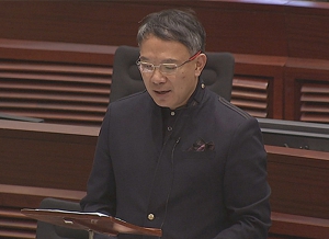 謝偉俊：安排年輕人當兵住軍營解決住屋問題