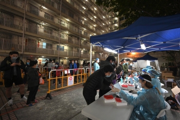香港民研強檢民調惹爭議 對象八成三支持泛民