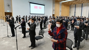 公務員宣誓制度致「篤背脊」文化 梁籌庭：涉逾萬宗投訴