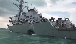 曾闖美濟礁美軍驅逐艦「麥凱恩號」今晨撞毀