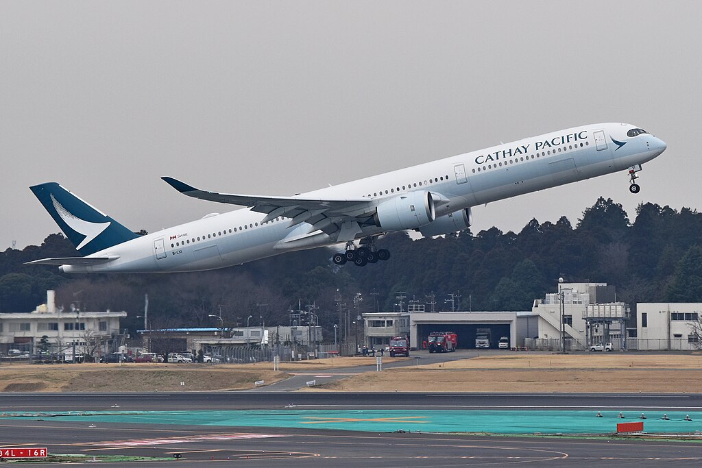 1024px Airbus A350 1041 B LXI Cathay Pacific