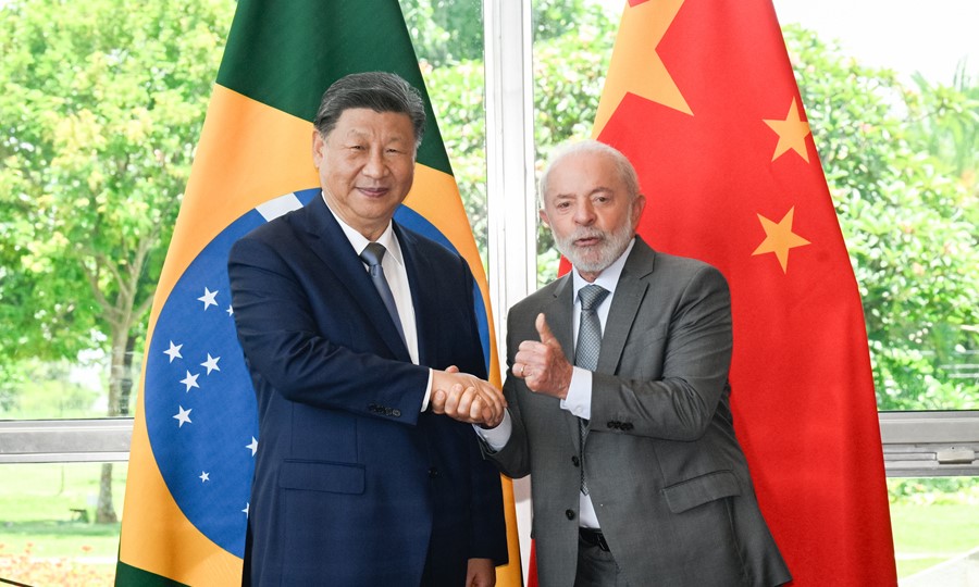 2411213