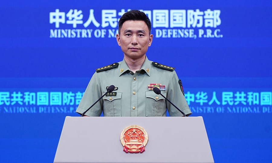 2606261
