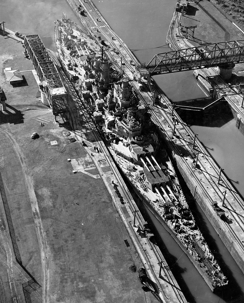 800px Missouri panama canal