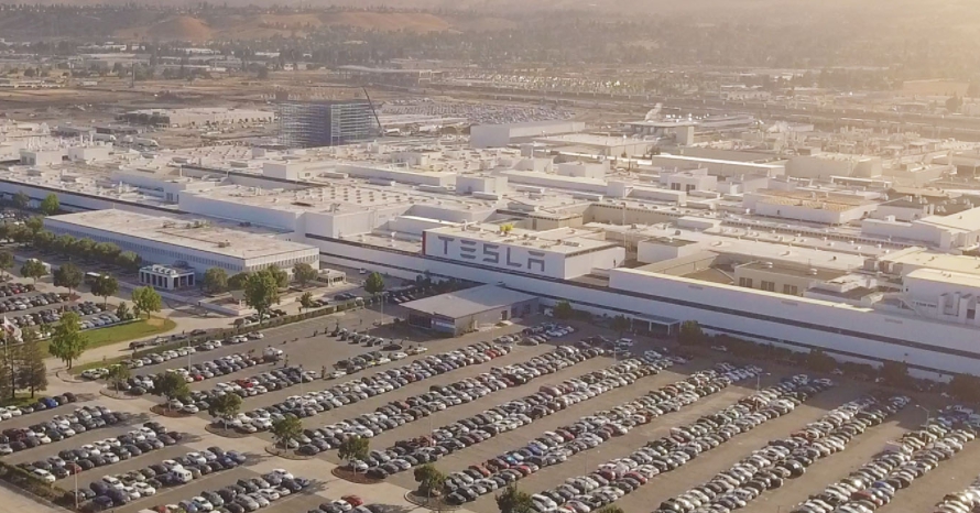 COVER TESLA 20211005