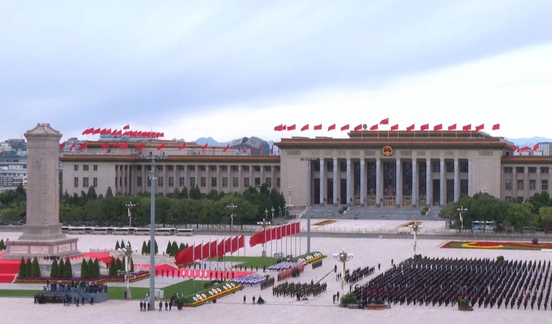 2409307