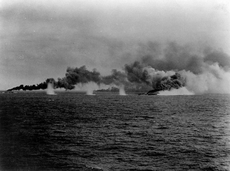 800px Destroyers laying smoke screen during Battle of Samar 1944