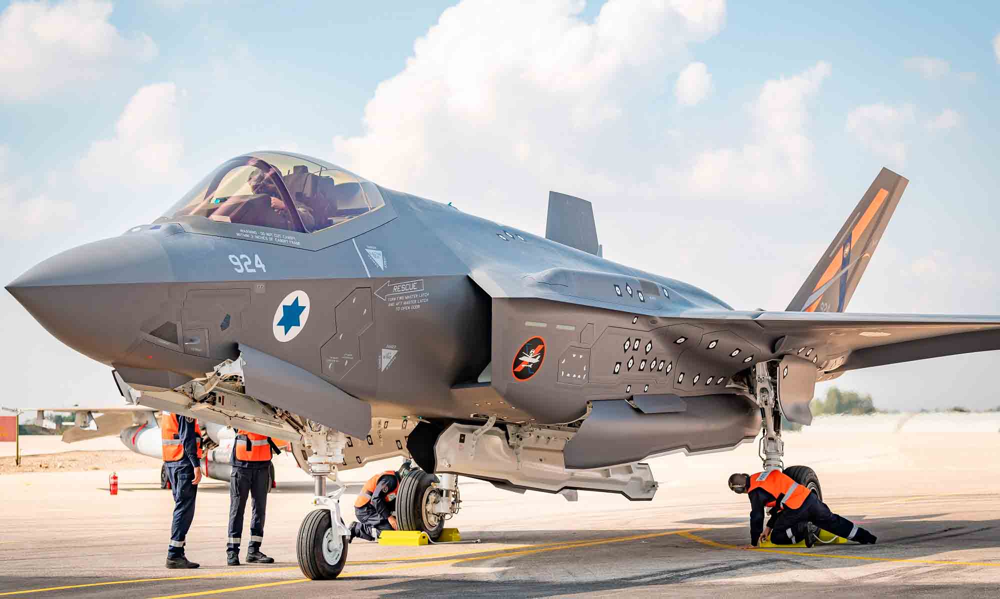 f35