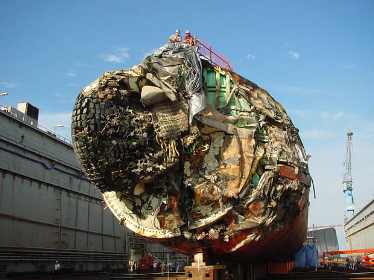 SSN 711 damages 03