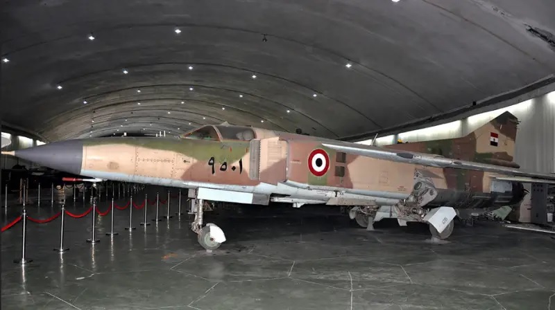 F 951 ENS Najim al Zafir 06