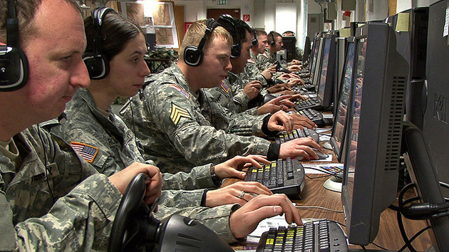soldiers computer training us army flickr