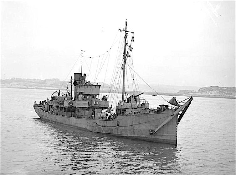 Hmt Swansea Castle FL4393